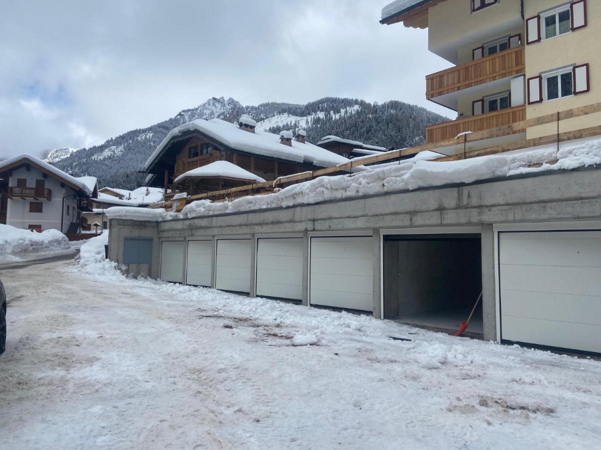 Appartamenti Ladina Campitello di Fassa Exterior foto