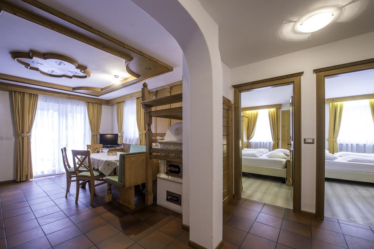 Appartamenti Ladina Campitello di Fassa Exterior foto