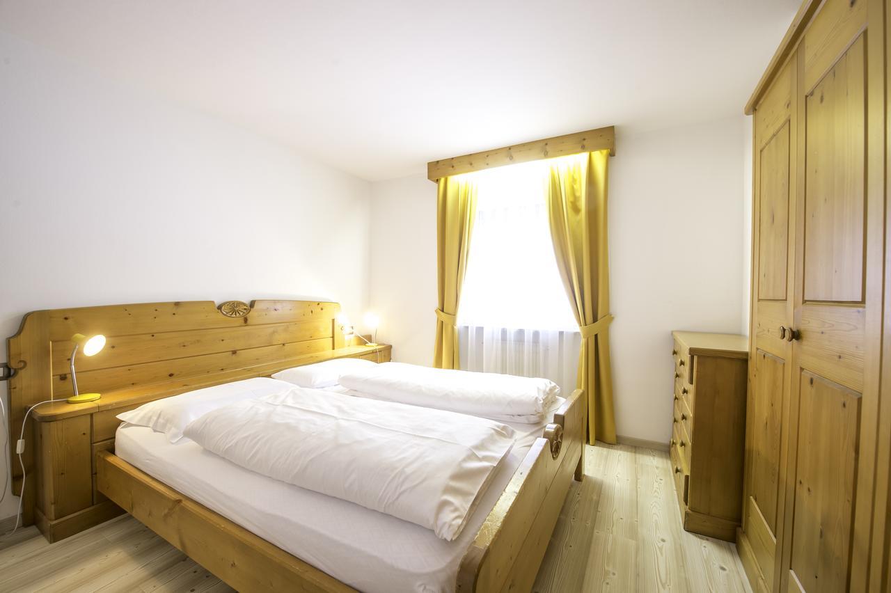 Appartamenti Ladina Campitello di Fassa Exterior foto