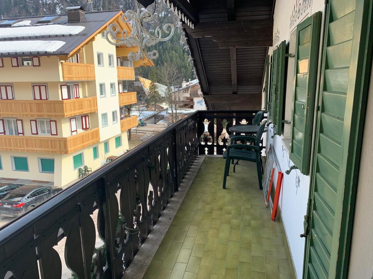 Appartamenti Ladina Campitello di Fassa Exterior foto
