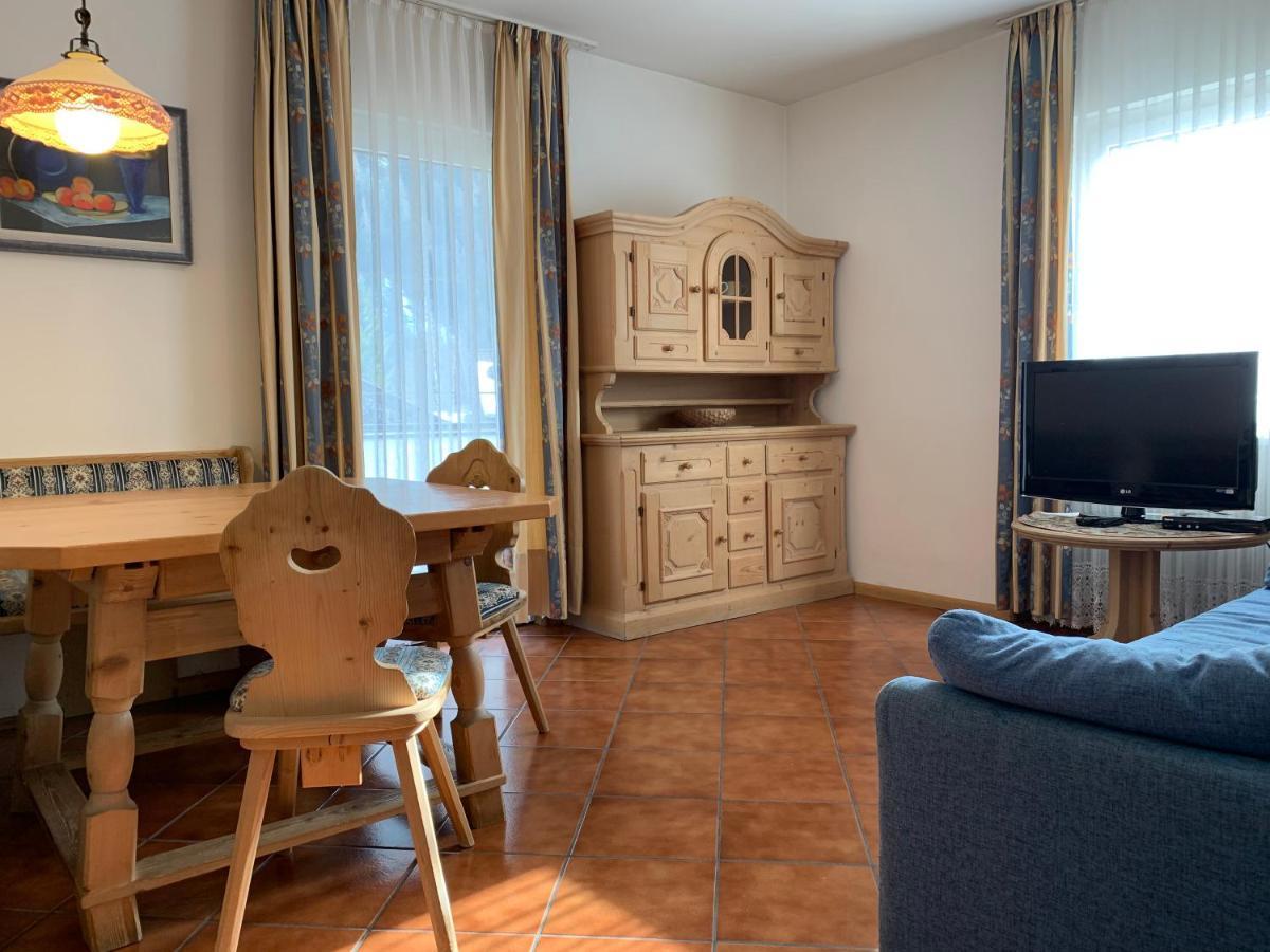 Appartamenti Ladina Campitello di Fassa Exterior foto