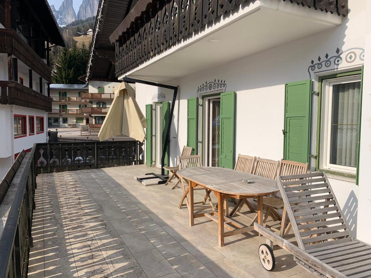 Appartamenti Ladina Campitello di Fassa Exterior foto